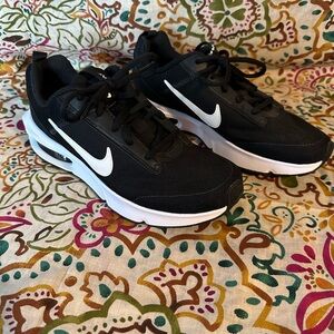 Nike Air Max INTRLK Lite Shoes Black and White Size 7Y